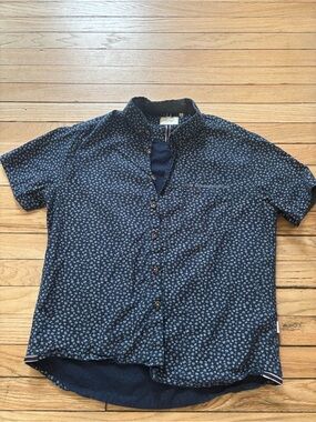 Men’s Navy Short-Sleeve Button-Down with Floral Print